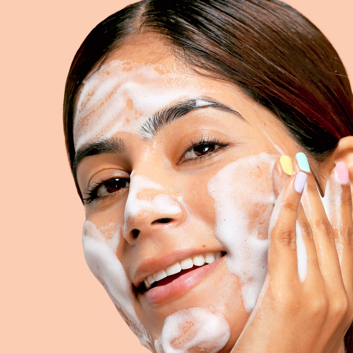 Daily Glow Brightening Foaming Facial Cleanser